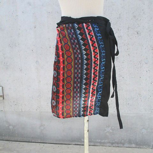 チロリアンテーププリント柄×黒ブラックシルク絹切り替え 巻きスカート