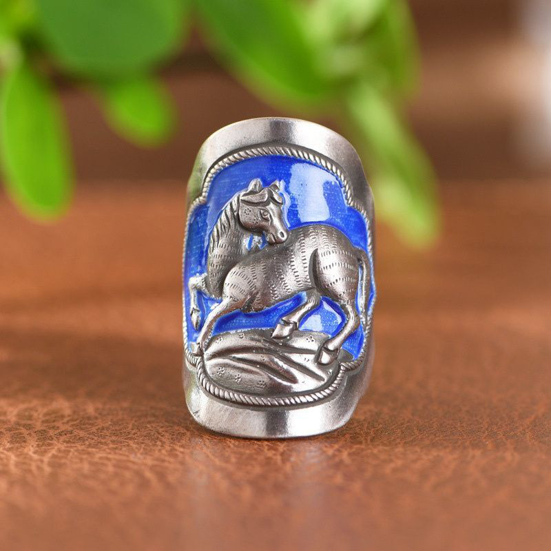 馬のリング - 職人の技術と情熱が詰まった一品 R338