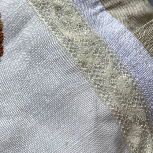 豪華手刺繍*アンティーク、ヴィンテージ*花かごバッグ手刺繍*ホーム