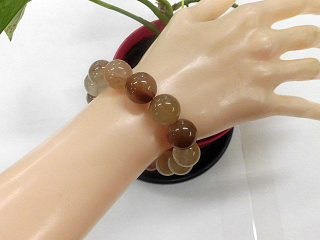 天然石 ラビットヘアールチルクオーツ14.9mm～15.8mm玉ブレスレット 内周18.9cm 　　240101488