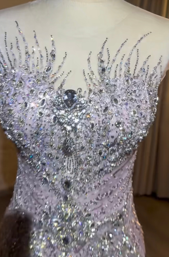 顧客満足度99％以上！編み上げデザイン　ピンク紫　チュール　ストーン　トレーン結婚式挙式　パーティードレス結婚式　お買い 