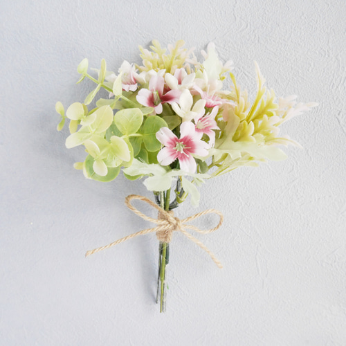 ピンク小花とブバリアのミニグリーンブーケ❀アーティフィシャル