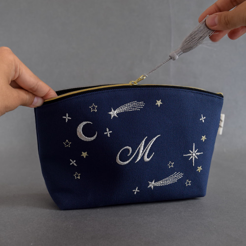 選べるイニシャル》星空の刺繍ポーチ マチあり コスメ 両面刺繍 七夕