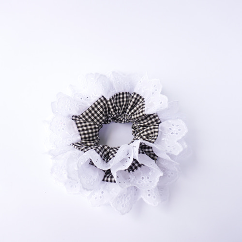 黒ギンガムチェック】レース ビッグシュシュ シュシュ Bit a Bite
