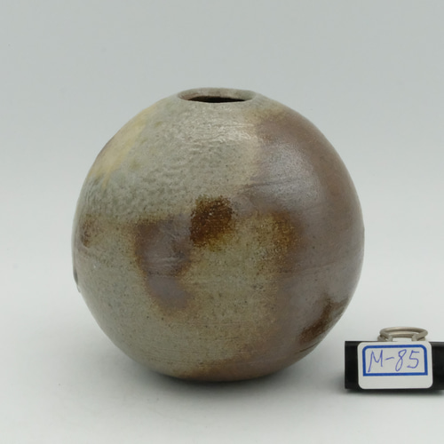 花器一輪挿し丸　備前焼き　特殊穴窯焼成 花器一輪挿し丸 備前焼き 特殊穴窯焼成 一輪挿し・花瓶・花器