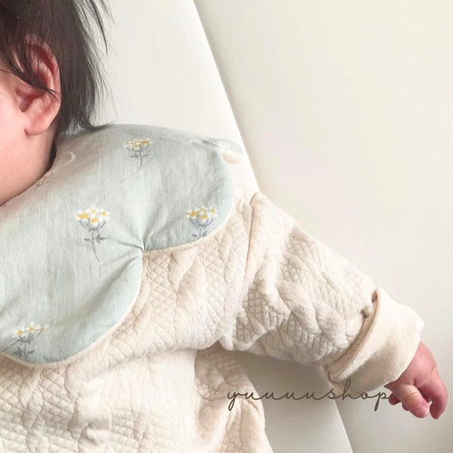 ふわふわな花びらスタイ ハンドメイド スタイ 360°スタイ 出産祝いに