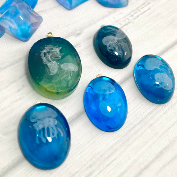 レジンアクセサリー　NO.322 UVレジン作り方】水面模様の海ガメピアスの作り方 - UVレジン店員が