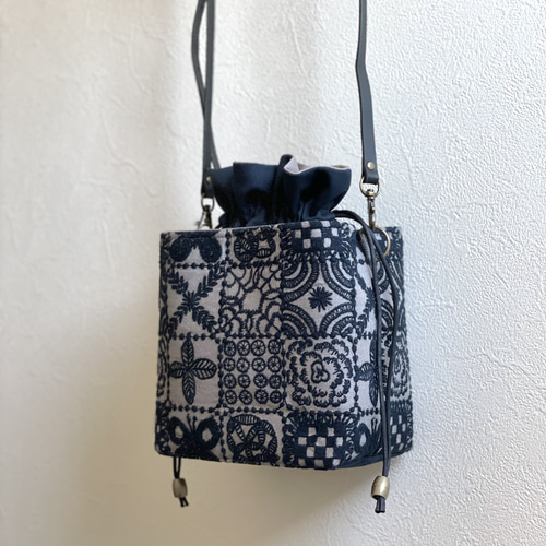 ⚮̈ミナペルホネンforest tile グレー ネリオバッグあおり巾着