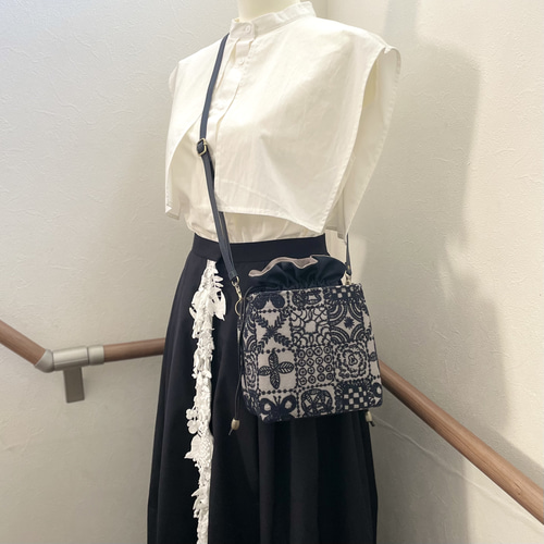 ⚮̈ミナペルホネンforest tile グレー ネリオバッグあおり巾着