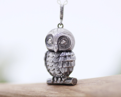 目利きのフクロウのシルバーペンダント ネックレス・ペンダント