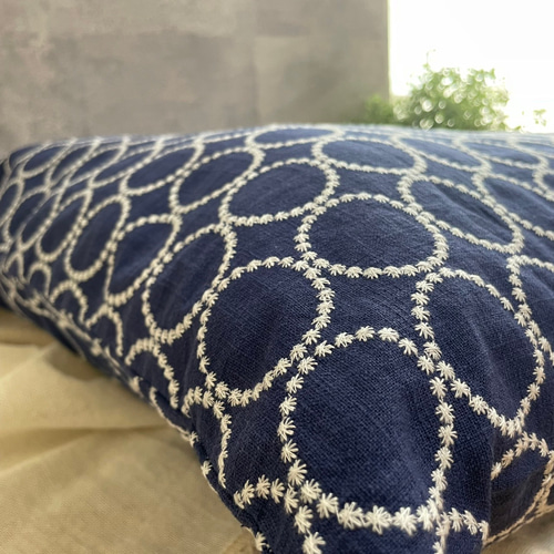 刺繍入り座布団カバー 楽天市場】座布団カバー 59×63cm 八端判 ロゴ刺繍入り Sybilla
