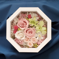 銀座WAKO プチポワンの額縁 花束刺繍の八角形フレームアート 9854fccc0510d2c5a73bea66256515