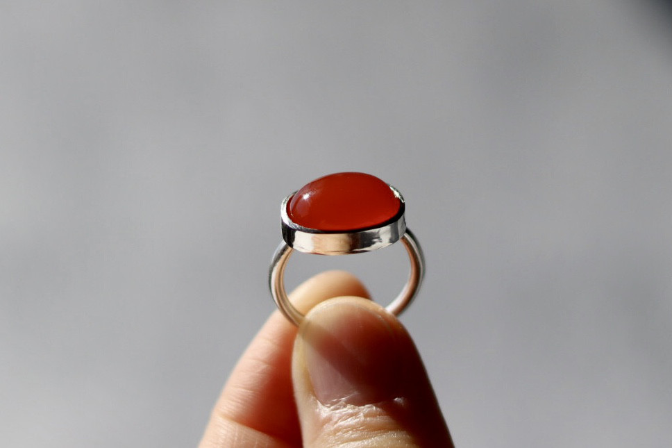 瑞々しいカーネリアンのゆびわ