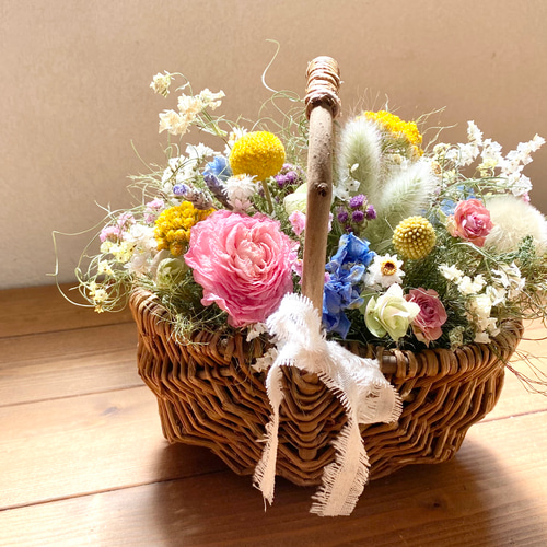 草原のかわいいお花たちのバスケット ドライフラワー Rosa 草原のかわいいお花たちのバスケット ドライフラワー Rosa