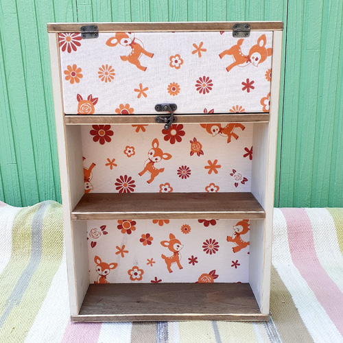 送料込】☆カントリー風 コンパクトラック(パタパタ扉/昭和レトロ柄① 