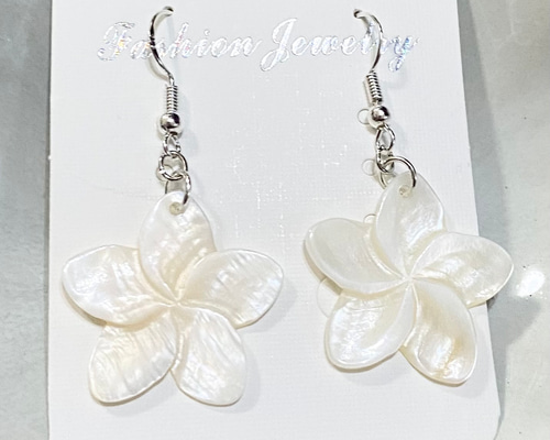 みかづき！ブラックシェル プルメリア ピアス 14kgf みかづき様専用！ブラックシェル プルメリア ピアス 14kgf