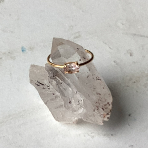 4月誕生石】モルガナイトAAAA 18kgpリング 6x4mm ナイジェリア産 