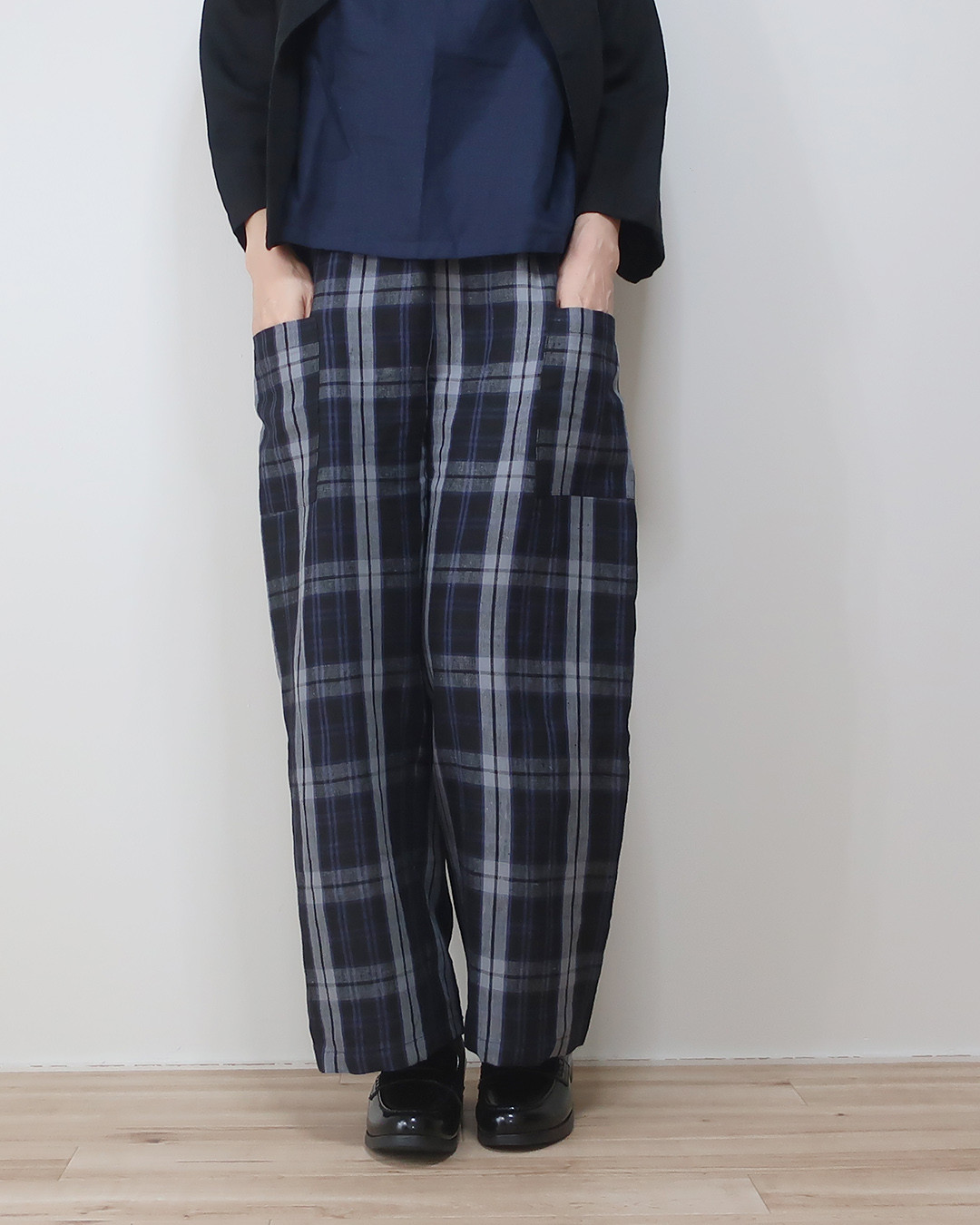 さらっと軽い柄物リネン ２サイズ ストレートパンツ（リネン／チェック柄）