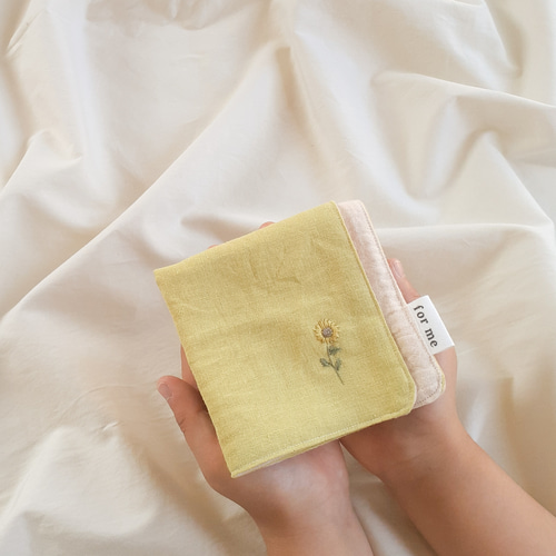 名入れ可〗ひまわり刺繍ハンカチ プレゼント コットンリネン＋ダブル