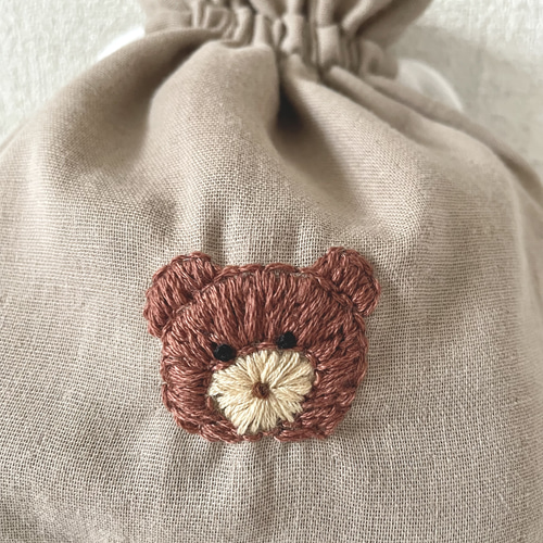 【ファッション通販】の商品をすべて ちびクマちゃんの刺繍のふんわり4重ガーゼ巾着(くすみカラー 財布・ケース・小物入れ