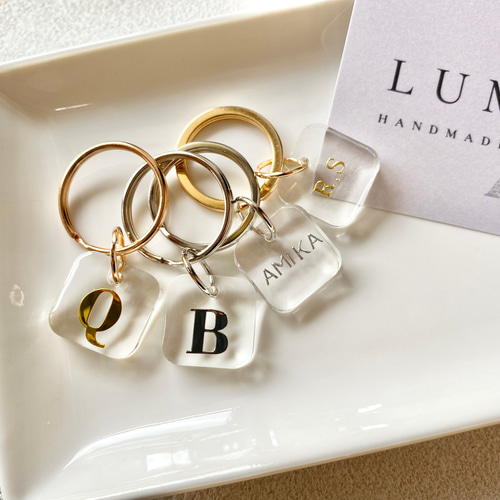 名入れ/文字入れ無料】うるつやスクエアチャーム レジン