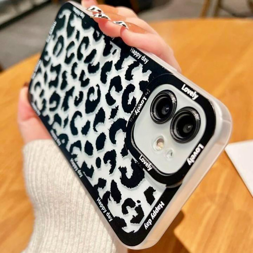 ケース92《iPhone13》アニマル柄 黒 ヒョウ柄 レオパード柄