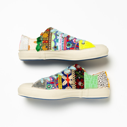Mariella / Size 24.5cm 靴職人のリメイクスニーカー インド刺繍リボン
