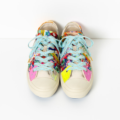 Mariella / Size 24.5cm 靴職人のリメイクスニーカー インド刺繍リボン