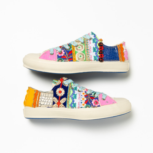 Mariella / Size 24.5cm 靴職人のリメイクスニーカー インド刺繍リボン