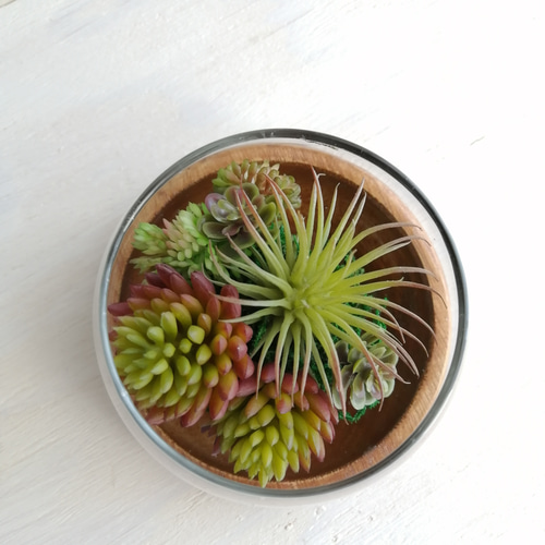 ガラスに入ったフェイク多肉の寄植え フェイクグリーン 人工観葉植物