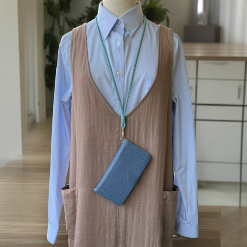 本革 編み込み ネックストラップ フェミニン ネイビー