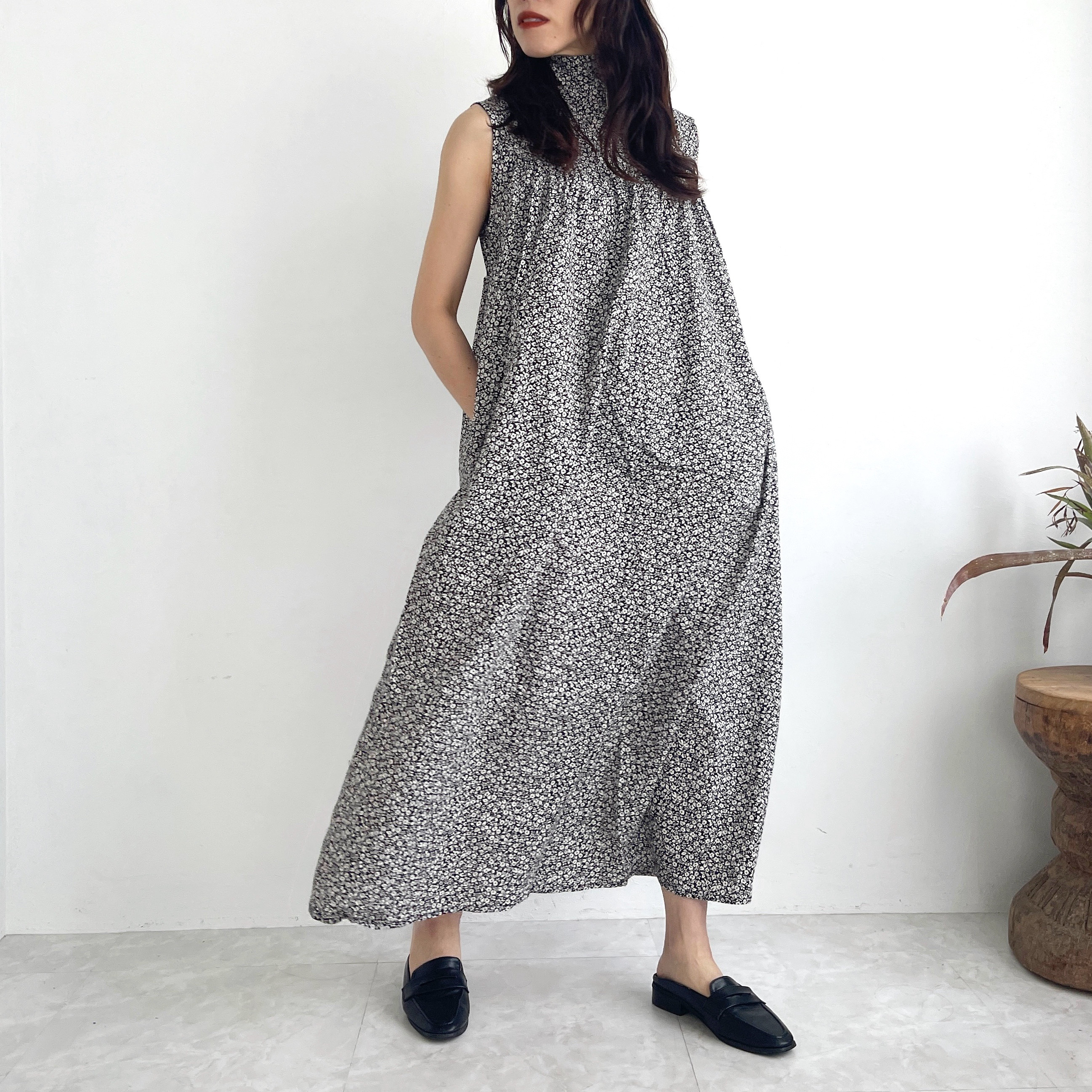 【Ganni】ブラック コットン タートルネックミニワンピース 花柄 Black Black Floral Satin Jacquard Oversized Mini Dress