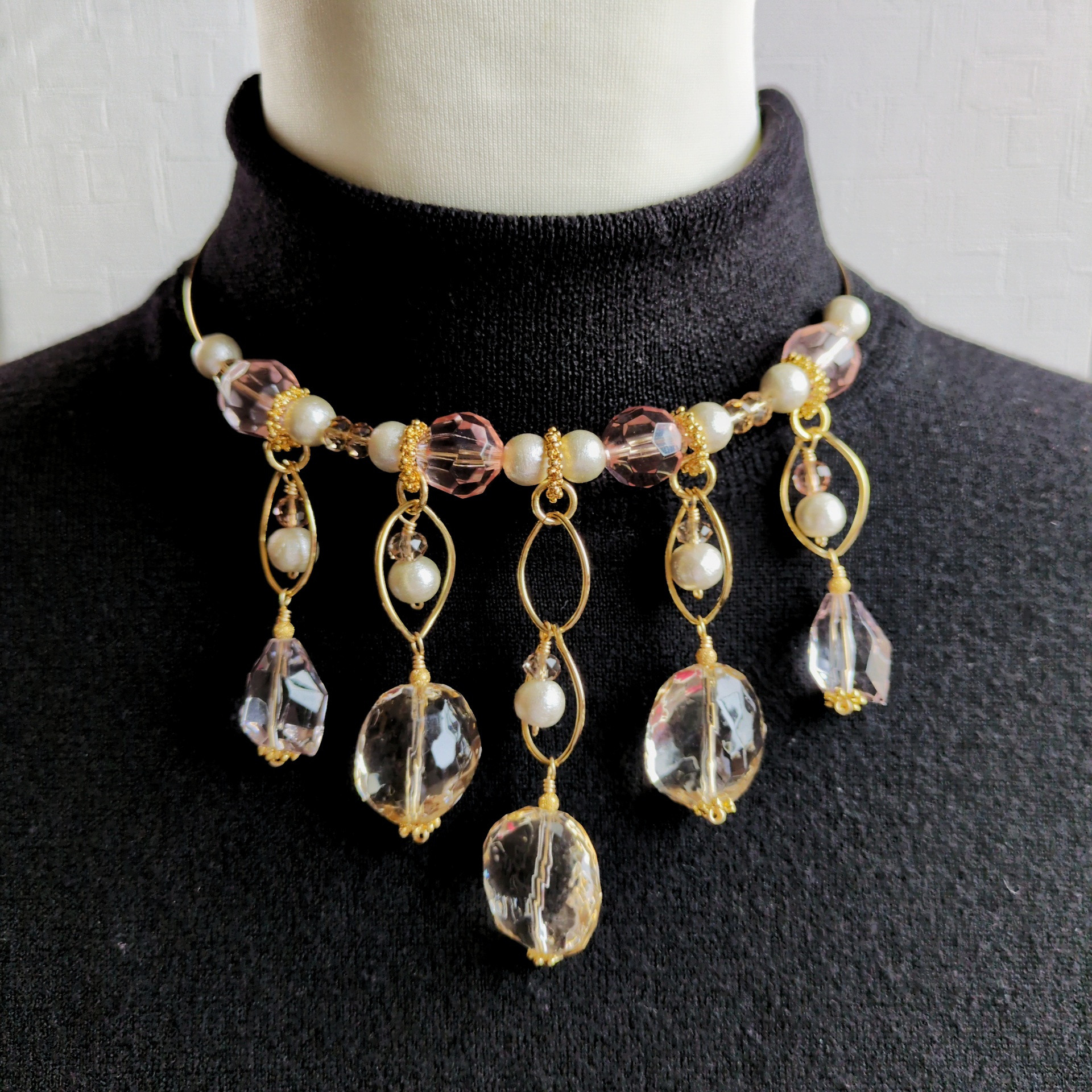 ☆チョーカーとピアスのセット☆［無料ラッピング］ ワンタッチ 着脱　コットンパールのチョーカー　ピンク