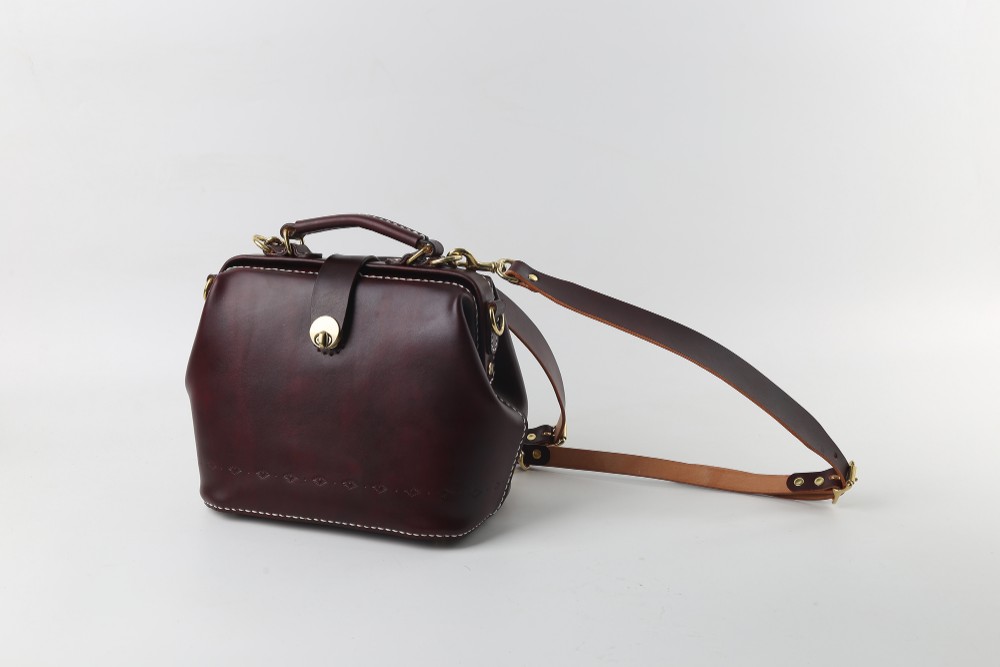 ★１つ限りキャンペーン中！★3 way がま口 ラックスリュック 本革バッグ手作りのレザーバッグ 手染め / 総手縫い 11,520円