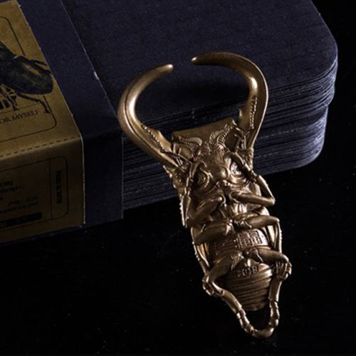 手作り純黄銅ビールオープナー、カブトムシ型の栓抜き、キーホルダー