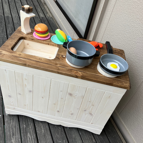 おままごとキッチン 蛇口2箇所固定＆グリルレール付対面クラシック1  