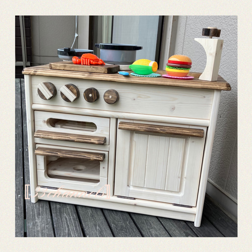 おままごとキッチン 蛇口2箇所固定＆グリルレール付対面クラシック1  