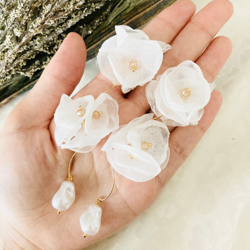 139.ふわふわシフォンフラワー雫型パールピアスイヤリング ピアス