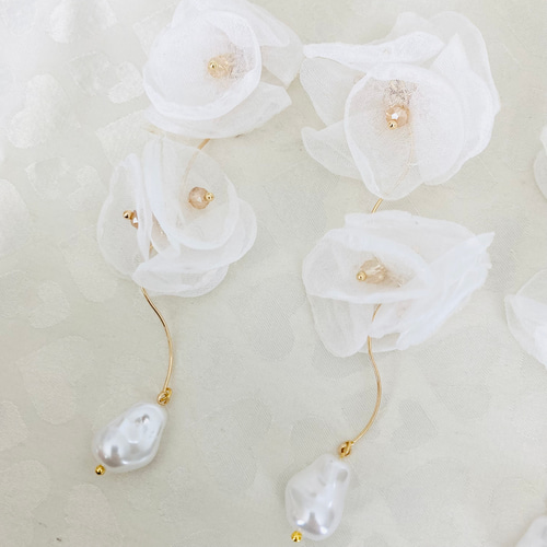 No.398 ハンドメイド　シフォン　フラワー　パールピアス　イヤリング No.398 ハンドメイド シフォン フラワー パールピアス イヤリング No