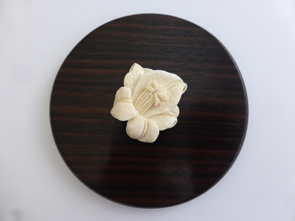 本象牙　アイボリーカービング　ナンタケットバスケット用オーナメント「ユリ」 ユリ