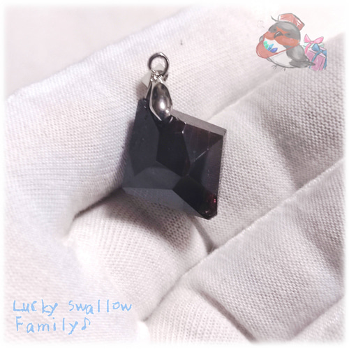 ◇ 大きな粒結晶 ガーネット ファンシー ファセットカット ペンダント