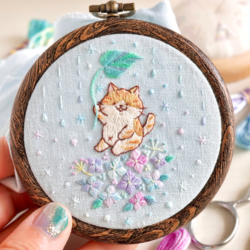 刺繍キット】猫と紫陽花刺繍キット キット moha._.moha 通販 刺繍キット】猫と紫陽花刺繍キット キット moha._.moha 通販