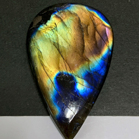 マルチカラーラブラドライト[730] 54x33mm 94Cts 天然石 ／ ルース