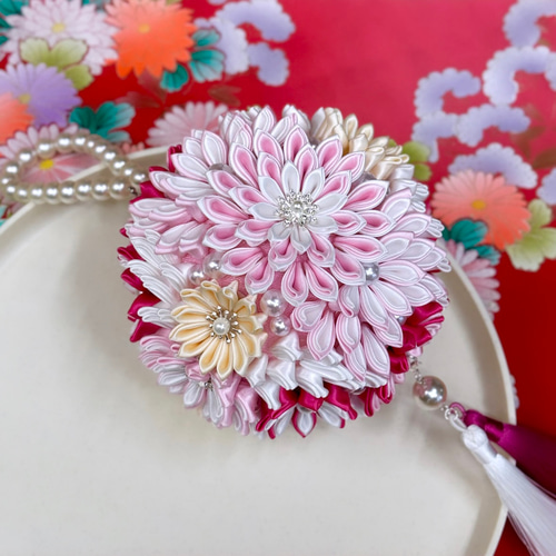 サテンつまみ細工のボールブーケ 小『桜』/七五三ボールブーケ サテンつまみ細工のボールブーケ 小『桜』/七五三ボールブーケ