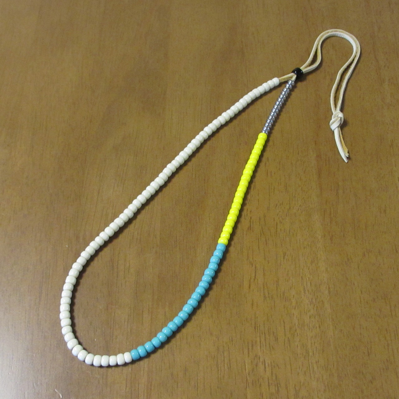 レザー ビーズ ネックレス ディアスキン ターコイズ×イエロー×オフホワイト シルバー ネイティブアメリカン