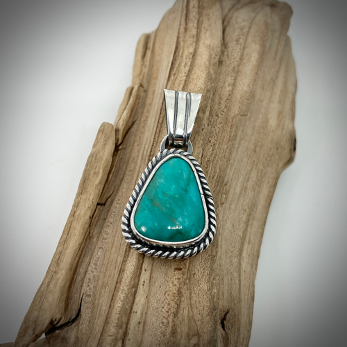 サンシャインリーブスロイストン・ターコイズペンダントヘッド