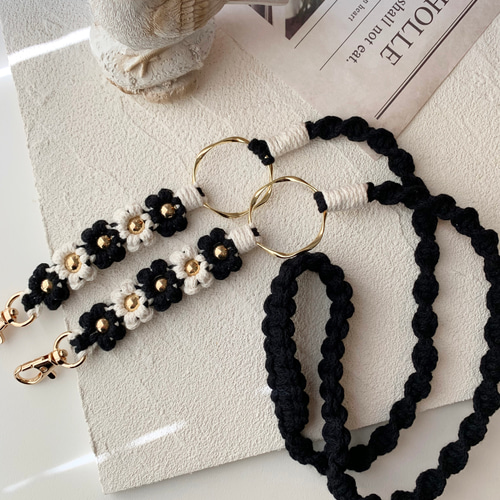 21色から選べる】カスタムオーダーできるお花のスマホストラップ