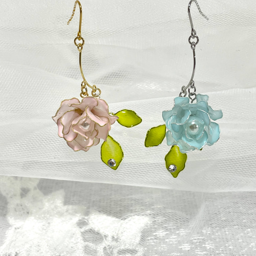 薔薇のピアス ～ディップアート～ アメリカンフラワー バラの