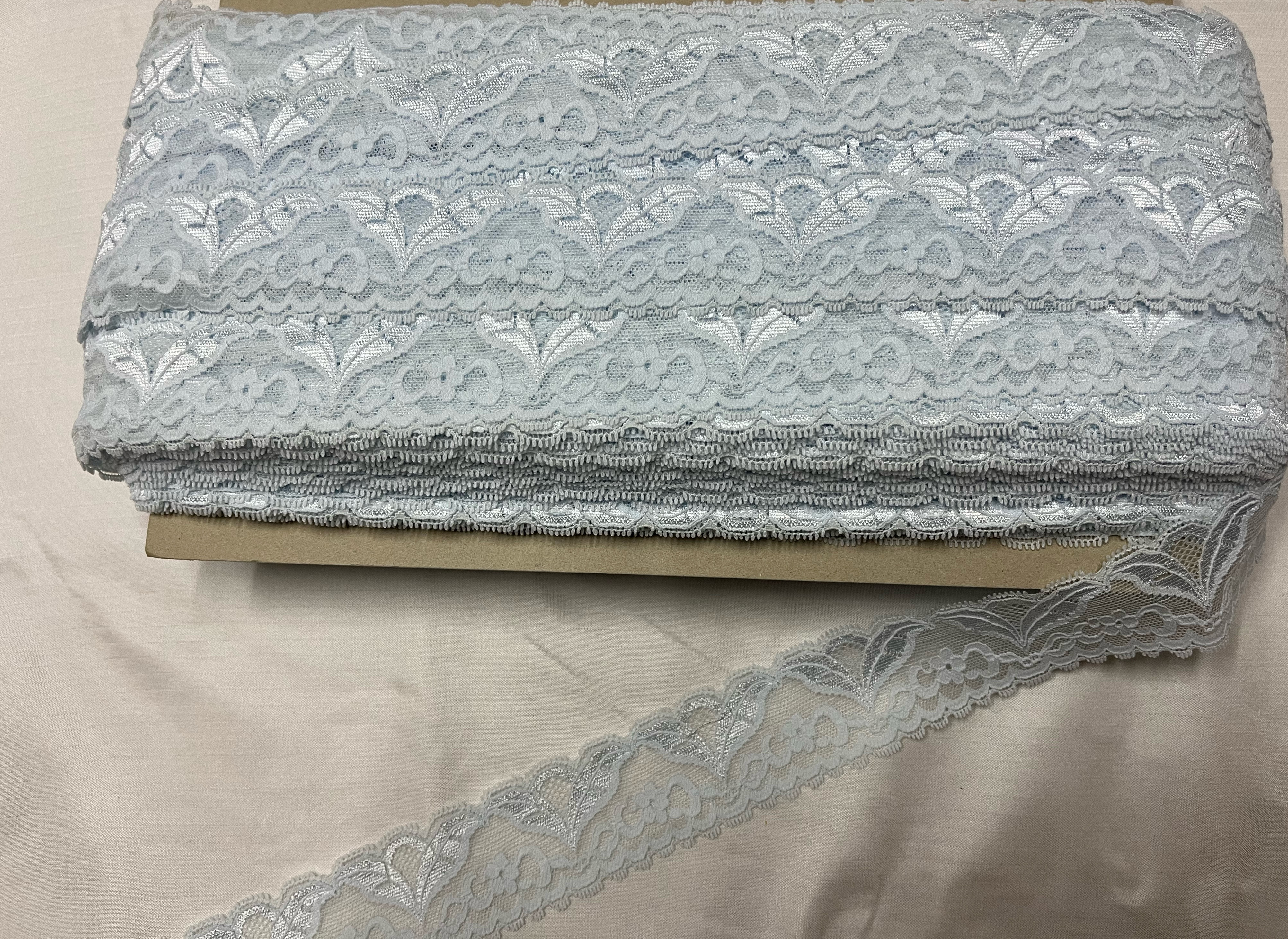 水色レースリボン　幅約4.5cm✖️長さ約150m