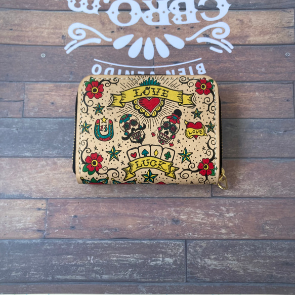 ◼︎アメトラ　OLD School tattoo 総柄二つ折り財布　ウォレット ◼︎OLD School tattoo 総柄二つ折り財布 ウォレット - メルカリ